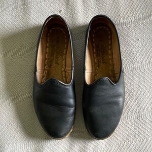 Black Women’s Leather Sabahs - Sz 40